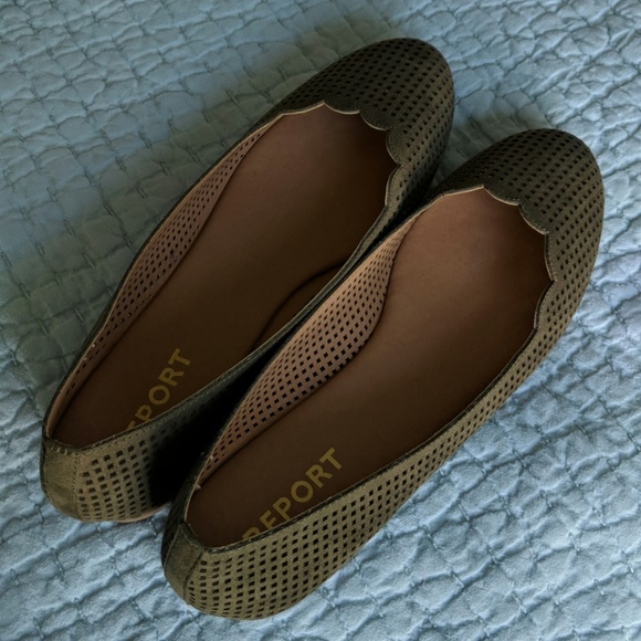 report shoes flats
